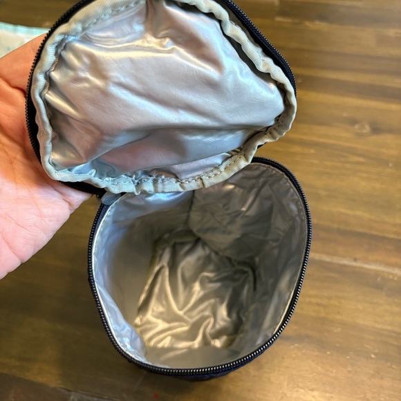 Kipling Navy Blue Nylon Tube Insulated Pouch Cooler Handle Travel Cool Container - Picture 5 of 7